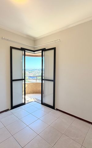 Apartamento à venda com 133m², 3 quartos e 2 vagasQuarto 2