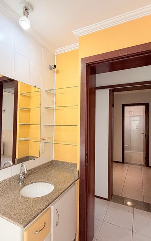 Apartamento à venda com 133m², 3 quartos e 2 vagasSuíte - Varanda