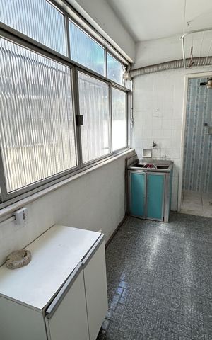 Apartamento à venda com 80m², 3 quartos e 1 vagaÁrea de Serviço