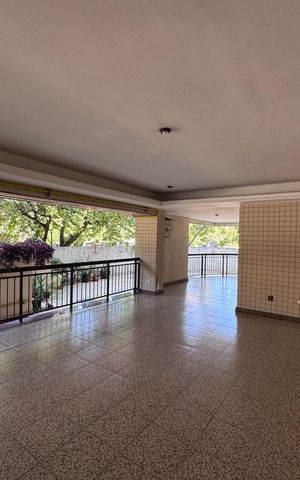 Apartamento à venda com 188m², 3 quartos e 3 vagas Apartamento à venda com 188m², 3 quartos e 3 vagasÁrea comum