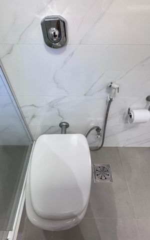 Apartamento à venda com 188m², 3 quartos e 3 vagas Apartamento à venda com 188m², 3 quartos e 3 vagasSuíte 1 - Banheiro