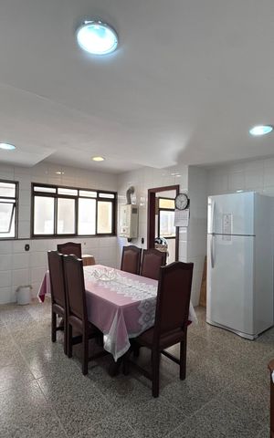 Apartamento à venda com 188m², 3 quartos e 3 vagas Apartamento à venda com 188m², 3 quartos e 3 vagasCozinha