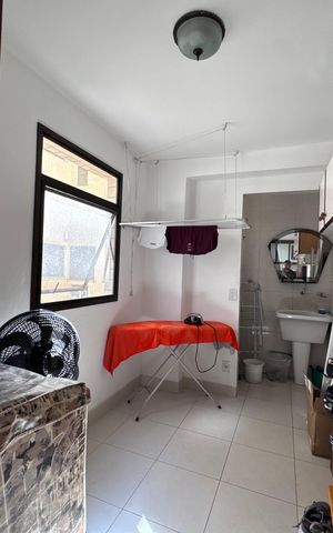 Apartamento à venda com 188m², 3 quartos e 3 vagas Apartamento à venda com 188m², 3 quartos e 3 vagasÁrea de Serviço