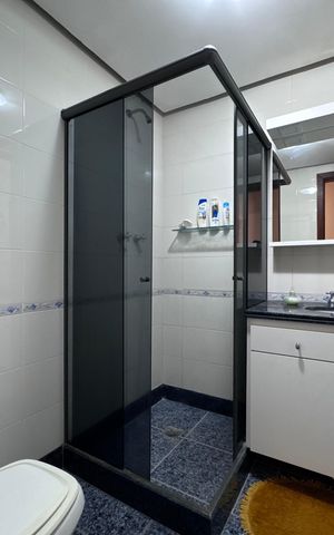 Apartamento à venda com 188m², 3 quartos e 3 vagas Apartamento à venda com 188m², 3 quartos e 3 vagasBanheiro Social