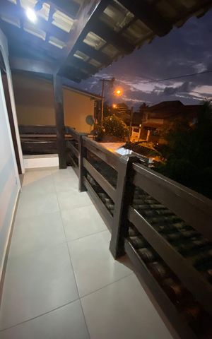 Casa à venda com 272m², 5 quartos e 4 vagas Casa à venda com 272m², 5 quartos e 4 vagasÁrea externa