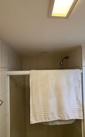 Apartamento à venda com 122m², 4 quartos e 2 vagas Apartamento à venda com 122m², 4 quartos e 2 vagasBanheiro do Quarto 1