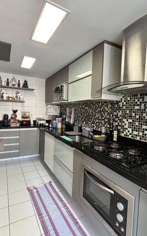 Apartamento à venda com 122m², 4 quartos e 2 vagas Apartamento à venda com 122m², 4 quartos e 2 vagasCozinha