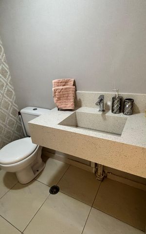 Apartamento à venda com 122m², 4 quartos e 2 vagas Apartamento à venda com 122m², 4 quartos e 2 vagasLavabo