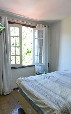 Casa à venda com 600m², 3 quartos e 2 vagas Casa à venda com 600m², 3 quartos e 2 vagasSuíte