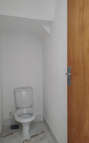 Casa de condomínio para alugar com 120m², 3 quartos e 2 vagasLavabo