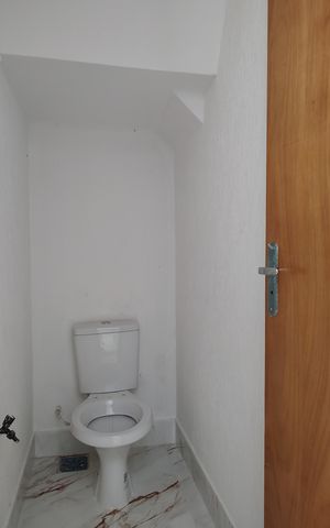 Casa de condomínio para alugar com 120m², 3 quartos e 2 vagasLavabo