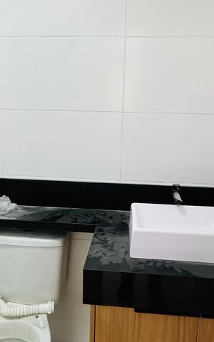Apartamento à venda com 80m², 2 quartos e 1 vaga Apartamento à venda com 80m², 2 quartos e 1 vagaBanheiro da Suíte