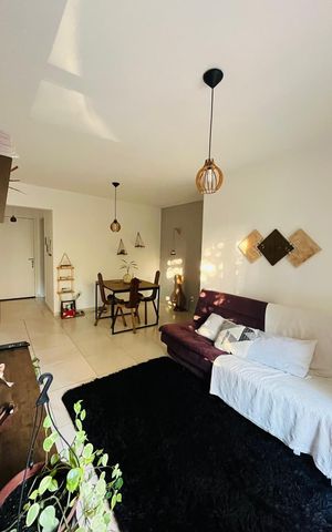 Apartamento à venda com 67m², 3 quartos e 1 vaga Apartamento à venda com 67m², 3 quartos e 1 vagaSala