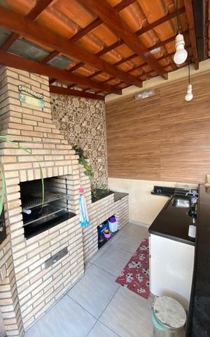 Casa à venda com 114m², 3 quartos e 2 vagas