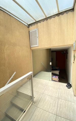 Casa à venda com 114m², 3 quartos e 2 vagas