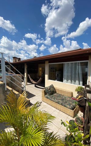 Casa à venda com 114m², 3 quartos e 2 vagas