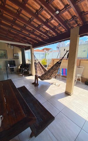 Casa à venda com 114m², 3 quartos e 2 vagas