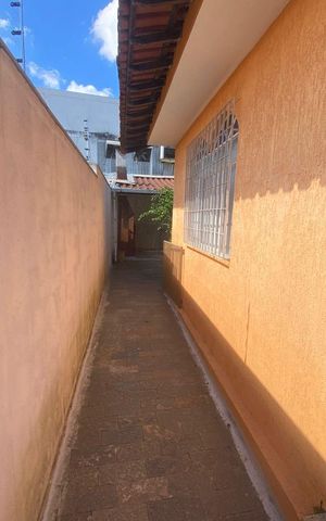 Casa para alugar com 360m², 2 quartos e 4 vagas Casa para alugar com 360m², 2 quartos e 4 vagasÁrea externa