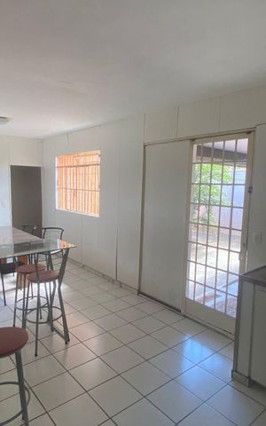 Casa para alugar com 360m², 2 quartos e 4 vagas Casa para alugar com 360m², 2 quartos e 4 vagasCozinha