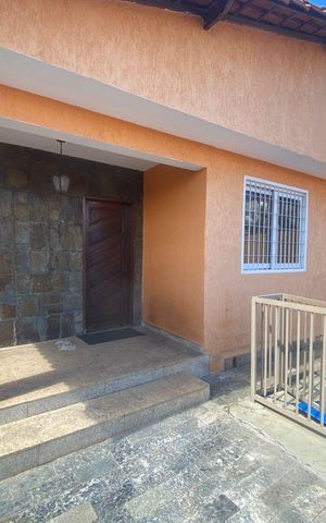 Casa para alugar com 360m², 2 quartos e 4 vagas Casa para alugar com 360m², 2 quartos e 4 vagasÁrea externa