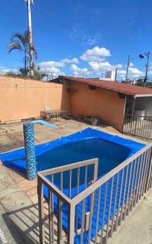 Casa para alugar com 360m², 2 quartos e 4 vagas Casa para alugar com 360m², 2 quartos e 4 vagasÁrea externa