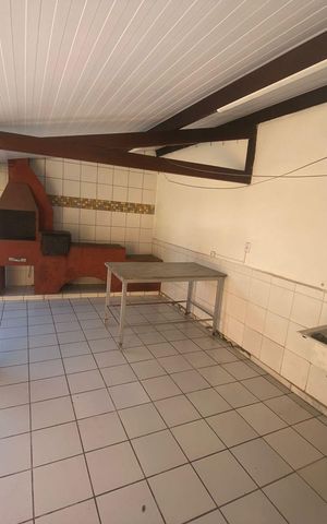 Casa para alugar com 360m², 2 quartos e 4 vagas Casa para alugar com 360m², 2 quartos e 4 vagasÁrea externa