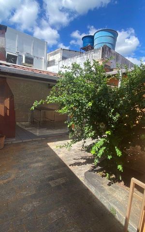 Casa para alugar com 360m², 2 quartos e 4 vagas Casa para alugar com 360m², 2 quartos e 4 vagasÁrea externa