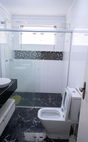 Casa para alugar com 250m², 4 quartos e 2 vagasBanheiro 1