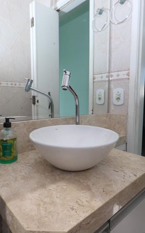 Casa de condomínio à venda com 126m², 3 quartos e 2 vagasBanheiro Social