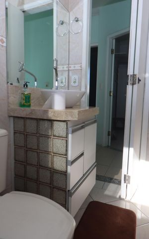 Casa de condomínio à venda com 126m², 3 quartos e 2 vagasBanheiro Social