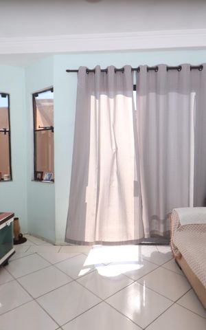 Casa de condomínio à venda com 126m², 3 quartos e 2 vagasSala