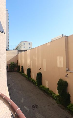 Casa de condomínio à venda com 126m², 3 quartos e 2 vagasSacada