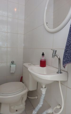 Casa de condomínio à venda com 126m², 3 quartos e 2 vagasLavabo