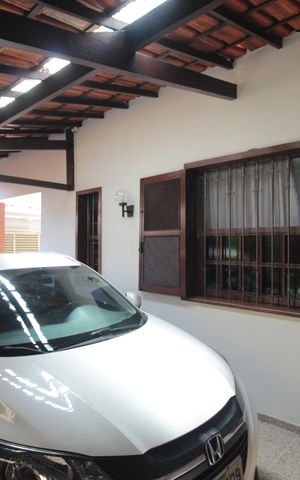 Casa à venda com 244m², 3 quartos e 3 vagasGaragem