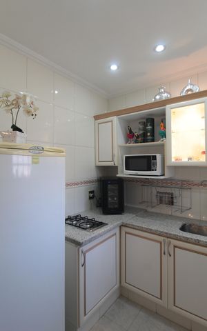 Casa à venda com 244m², 3 quartos e 3 vagasCozinha