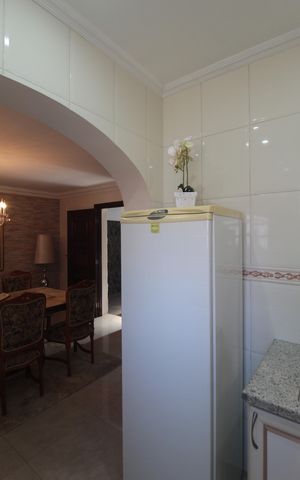 Casa à venda com 244m², 3 quartos e 3 vagasCozinha