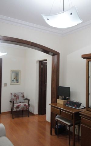 Casa à venda com 244m², 3 quartos e 3 vagasSuite