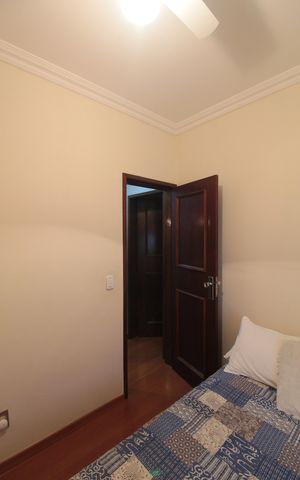Casa à venda com 244m², 3 quartos e 3 vagasQuarto 2