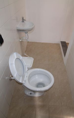 Casa à venda com 293m², 6 quartos e 4 vagasÁrea de Serviço - Banheiro