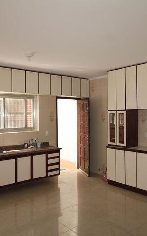 Casa à venda com 293m², 6 quartos e 4 vagasCozinha