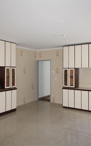 Casa à venda com 293m², 6 quartos e 4 vagasCozinha