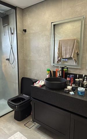 Apartamento à venda com 120m², 2 quartos e 2 vagas Apartamento à venda com 120m², 2 quartos e 2 vagasBanheiro