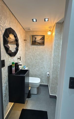 Apartamento à venda com 120m², 2 quartos e 2 vagas Apartamento à venda com 120m², 2 quartos e 2 vagasBanheiro