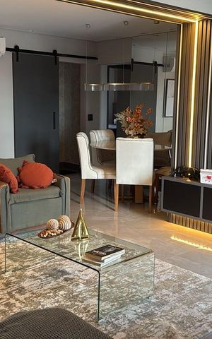 Apartamento à venda com 120m², 2 quartos e 2 vagas Apartamento à venda com 120m², 2 quartos e 2 vagasSala