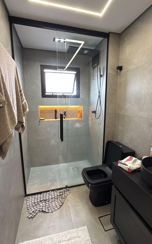 Apartamento à venda com 120m², 2 quartos e 2 vagas Apartamento à venda com 120m², 2 quartos e 2 vagasBanheiro