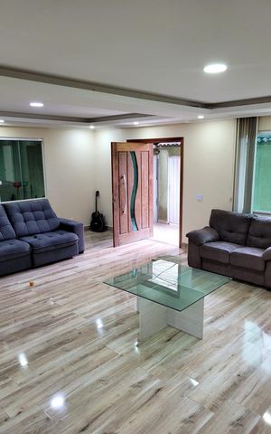 Casa à venda com 120m², 3 quartos e 2 vagas Casa à venda com 120m², 3 quartos e 2 vagasSala