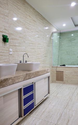 Casa à venda com 120m², 3 quartos e 2 vagas Casa à venda com 120m², 3 quartos e 2 vagasBanheiro