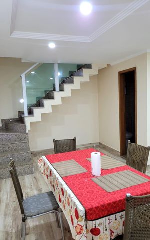 Casa à venda com 120m², 3 quartos e 2 vagas Casa à venda com 120m², 3 quartos e 2 vagasSala