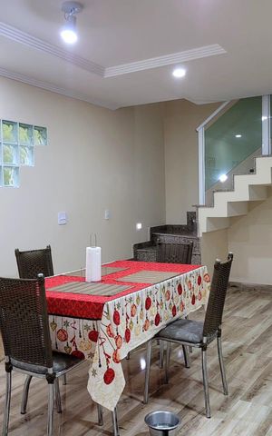Casa à venda com 120m², 3 quartos e 2 vagas Casa à venda com 120m², 3 quartos e 2 vagasSala