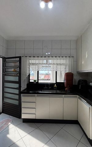 Casa à venda com 270m², 3 quartos e 2 vagas Casa à venda com 270m², 3 quartos e 2 vagasCozinha